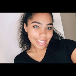 Meet your Posher, Tori